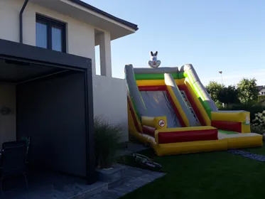 Dmuchane zjeżdżalnie