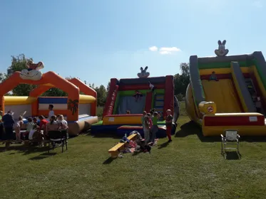 Dmuchane zjeżdżalnie