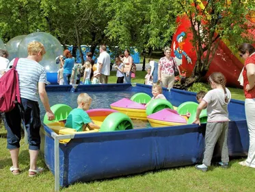 Kule wodne, lódeczki